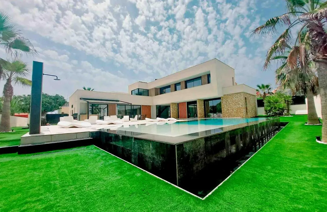 Inmovecos Villa Gawy 2 de Lujo con piscina privada-1